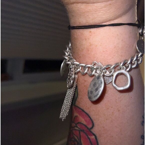 Beautiful silver plated charm bracelet - Picture 4 of 8